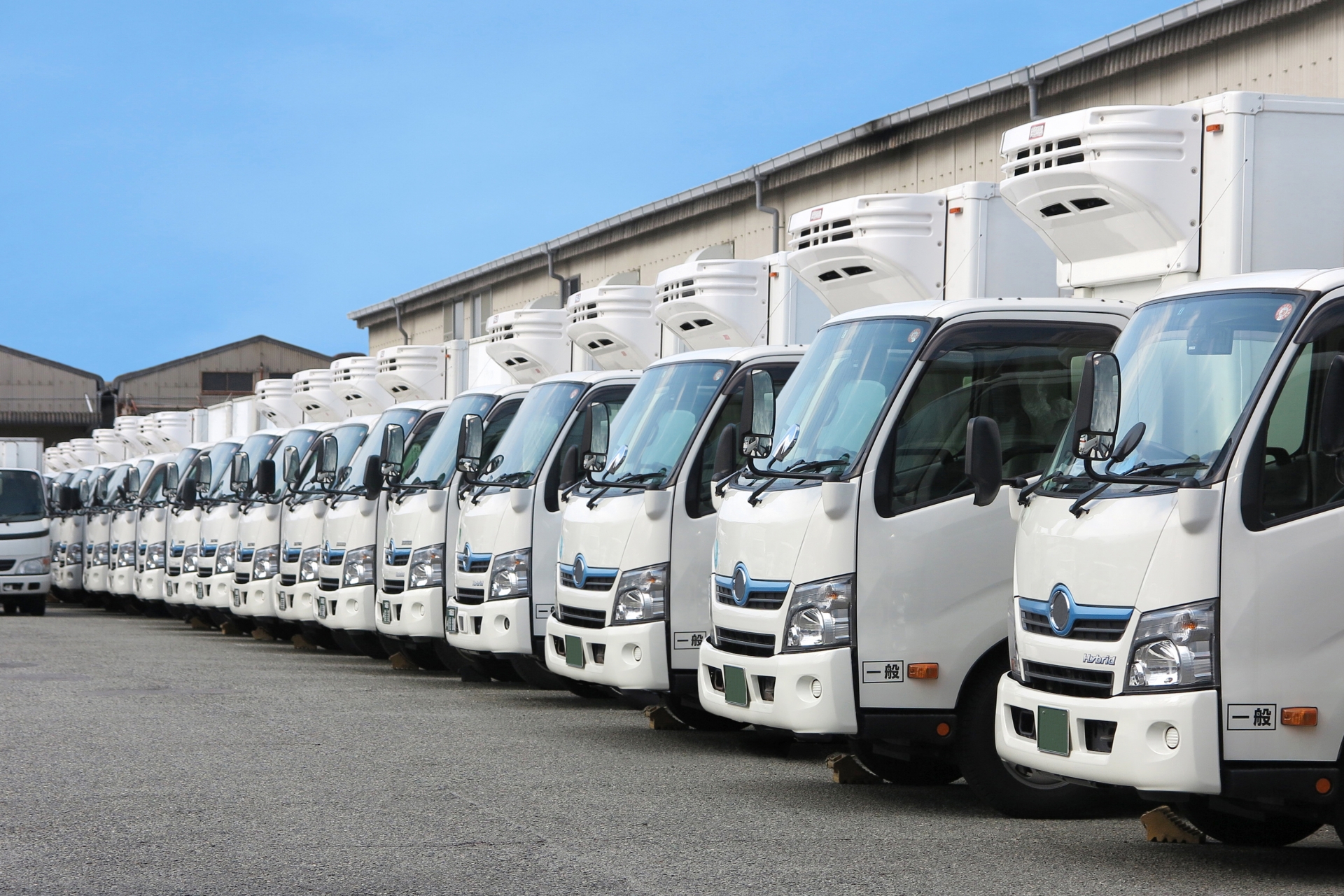 冷蔵冷凍車・保冷車・箱車とは？各トラックの特徴をご紹介 - ドラピタ 