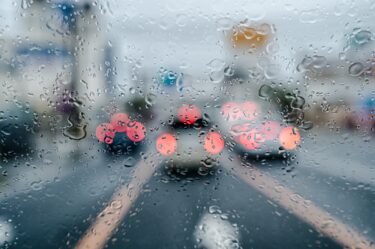 梅雨入り前にチェック！トラックの湿気・カビ対策5選